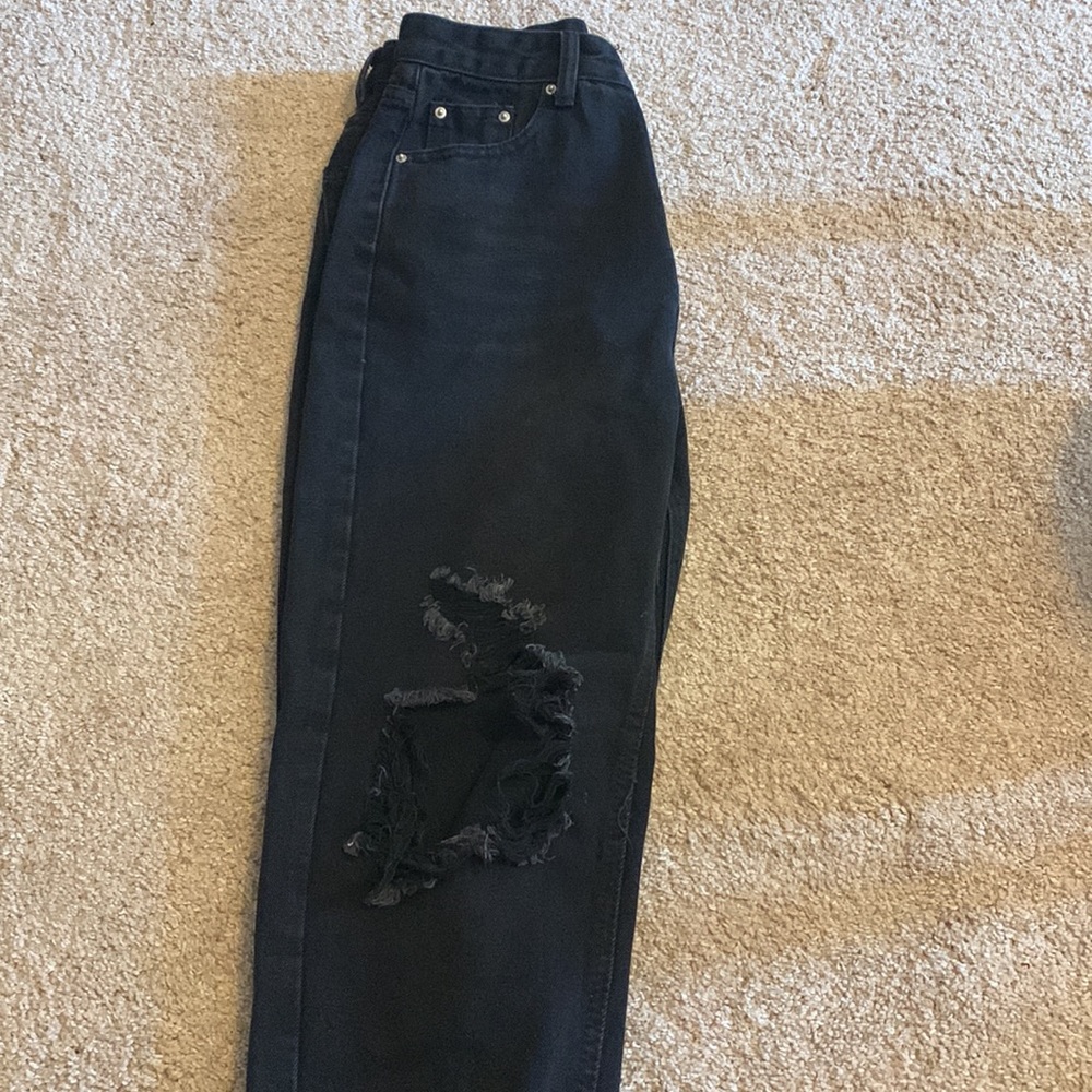 SHEIN High-Wasted Black Ripped Mom Jeans - Picture 5 of 6